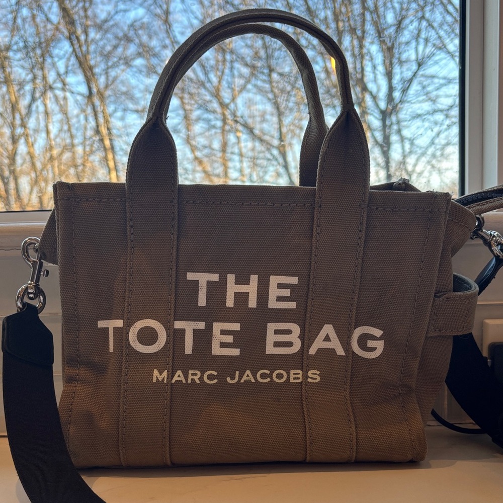 Marc Jacobs The Tote Bag canvas tote in olive
